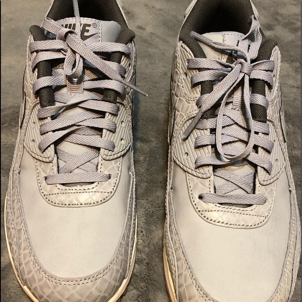 Nike Women’s Air Max 90 Premium - Wolf grey